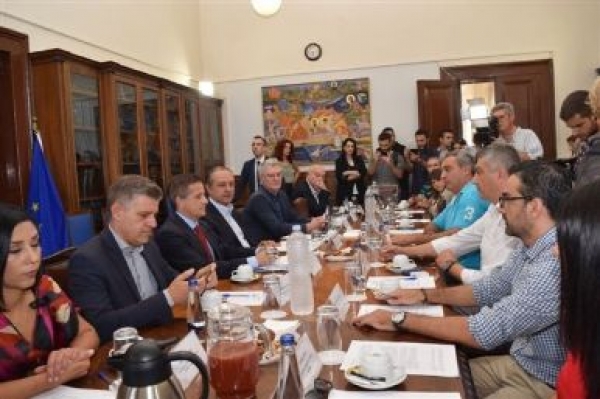 &Sigma;&Upsilon;&Sigma;&Kappa;&Epsilon;&Psi;&Eta; &Lambda;&Iota;&Mu;&Nu;&Eta; &Kappa;&Omicron;&Rho;&Omega;&Nu;&Epsilon;&Iota;&Alpha;