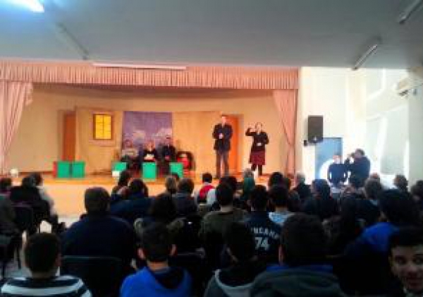 &Theta;&Epsilon;&Alpha;&Tau;&Rho;&Iota;&Kappa;&Epsilon;&Sigma; &Pi;&Alpha;&Rho;&Alpha;&Sigma;&Tau;&Alpha;&Sigma;&Epsilon;&Iota;&Sigma; &Gamma;&Iota;&Alpha; &Phi;&Iota;&Lambda;&Alpha;&Nu;&Theta;&Rho;&Omega;&Pi;&Iota;&Kappa;&Omicron; &Sigma;&Kappa;&Omicron;&Pi;&Omicron; &Sigma;&Epsilon; &Omicron;&Lambda;&Omicron; &Tau;&Omicron;&Nu; &Delta;&Eta;&Mu;&Omicron; &Lambda;&Alpha;&Gamma;&Kappa;&Alpha;&Delta;&Alpha;