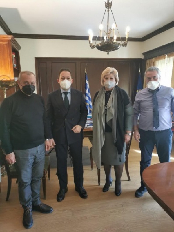 &Sigma;&upsilon;&nu;ά&nu;&tau;&eta;&sigma;&eta; &Delta;&eta;&mu;ά&rho;&chi;&omicron;&upsilon; &Lambda;&alpha;&gamma;&kappa;&alpha;&delta;ά &Alpha;&nu;&alpha;&pi;&lambda;&eta;&rho;&omega;&tau;ή &Upsilon;&pi;&omicron;&upsilon;&rho;&gamma;ό &Epsilon;&sigma;&omega;&tau;&epsilon;&rho;&iota;&kappa;ώ&nu; &Sigma;&tau;έ&lambda;&iota;&omicron; &Pi;έ&tau;&sigma;&alpha;