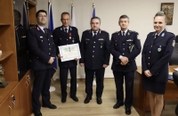 &Tau;&iota;&mu;ή&theta;&eta;&kappa;&alpha;&nu; &omicron;&iota; &delta;&upsilon;&omicron; &alpha;&sigma;&tau;&upsilon;&nu;&omicron;&mu;&iota;&kappa;&omicron;ί &gamma;&iota;&alpha; &tau;&eta;&nu; &eta;&rho;&omega;&iota;&kappa;ή &delta;&iota;ά&sigma;&omega;&sigma;&eta; &pi;&alpha;&tau;έ&rho;&alpha; &kappa;&alpha;&iota; &delta;ύ&omicron; &pi;&alpha;&iota;&delta;&iota;ώ&nu; &sigma;&tau;&omicron; &Mu;&epsilon;&lambda;&iota;&sigma;&sigma;&omicron;&chi;ώ&rho;&iota;