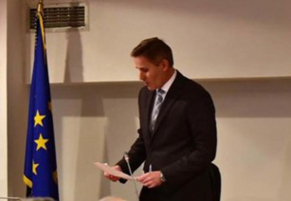 &Kappa;&Alpha;&Rho;&Alpha;&Gamma;&Iota;&Alpha;&Nu;&Nu;&Eta;&Sigma; : &Epsilon;&Nu;&Tau;&Omicron;&Nu;&Omicron;&Sigma; &Pi;&Rho;&Omicron;&Beta;&Lambda;&Eta;&Mu;&Alpha;&Tau;&Iota;&Sigma;&Mu;&Omicron;&Sigma; &Gamma;&Iota;&Alpha; &Tau;&Omicron;&Nu; &Nu;&Epsilon;&Omicron; &Kappa;&Alpha;&Lambda;&Lambda;&Iota;&Kappa;&Rho;&Alpha;&Tau;&Eta;