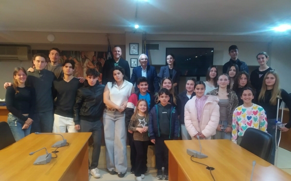 &Gamma;&upsilon;&mu;&nu;&alpha;&sigma;&tau;&iota;&kappa;ό&sigmaf; &Sigma;ύ&lambda;&lambda;&omicron;&gamma;&omicron;&sigmaf; &Lambda;&alpha;&gamma;&kappa;&alpha;&delta;ά