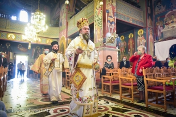 &Sigma;&epsilon;&rho;&rho;ώ&nu; &Theta;&epsilon;&omicron;&lambda;ό&gamma;&omicron;&sigmaf;