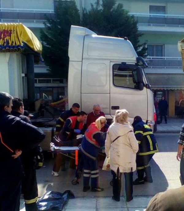&Sigma;&omicron;&beta;&alpha;&rho;ό &tau;&rho;&omicron;&chi;&alpha;ί&omicron; &pi;&rho;&iota;&nu; &alpha;&pi;ό &lambda;ί&gamma;&omicron; &sigma;&tau;&omicron; &phi;&alpha;&nu;ά&rho;&iota; &tau;&omicron;&upsilon; &Lambda;&alpha;&gamma;&kappa;&alpha;&delta;ά (έ&nu;&alpha;&nu;&tau;&iota; &Kappa;έ&nu;&tau;&rho;&omicron;&upsilon; &Upsilon;&gamma;&epsilon;ί&alpha;&sigmaf; &Lambda;&alpha;&gamma;&kappa;&alpha;&delta;ά)