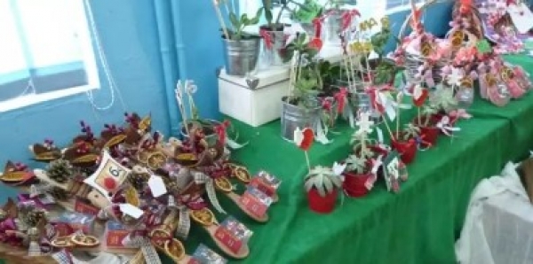 &Chi;&Rho;&Iota;&Sigma;&Tau;&Omicron;&Upsilon;&Gamma;&Epsilon;&Nu;&Nu;&Iota;&Alpha;&Tau;&Iota;&Kappa;&Omicron; BAZAAR 1&omicron; &Delta;&Eta;&Mu;&Omicron;&Tau;&Iota;&Kappa;&Omicron; &Sigma;&Chi;&Omicron;&Lambda;&Epsilon;&Iota;&Omicron; &Lambda;&Alpha;&Gamma;&Kappa;&Alpha;&Delta;&Alpha;