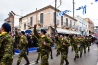 &Eta; &Epsilon;&Theta;&Nu;&Iota;&Kappa;&Eta; &Epsilon;&Pi;&Epsilon;&Tau;&Epsilon;&Iota;&Omicron;&Sigma; &Tau;&Eta;&Sigma; 25&eta;&sigmaf; &Mu;&Alpha;&Rho;&Tau;&Iota;&Omicron;&Upsilon; &Sigma;&Tau;&Omicron; &Delta;&Eta;&Mu;&Omicron; &Lambda;&Alpha;&Gamma;&Kappa;&Alpha;&Delta;&Alpha; (photos)