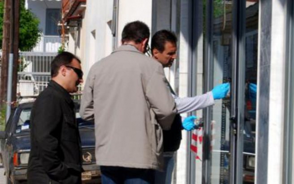 Έ&nu;&omicron;&pi;&lambda;&eta; &lambda;&eta;&sigma;&tau;&epsilon;ί&alpha; &sigma;&tau;&alpha; &Epsilon;&Lambda;&Tau;&Alpha;  &Lambda;&alpha;&gamma;&kappa;&alpha;&delta;ά