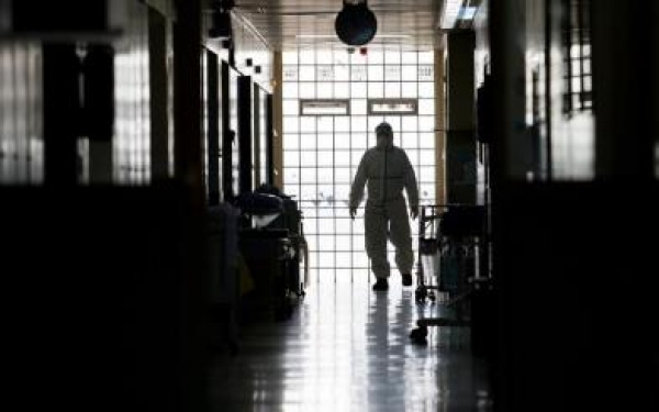 &kappa;&omicron;&rho;&omega;&nu;&omicron;ϊό&sigmaf; &iota;&alpha;&tau;&rho;&epsilon;ί&omicron; &Gamma;&epsilon;&rho;&alpha;&kappa;&alpha;&rho;&omicron;ύ&sigmaf;