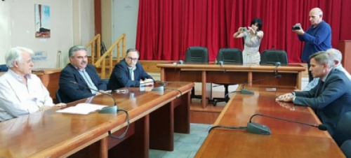 &Kappa;&Omicron;&Iota;&Nu;&Eta; &Pi;&Rho;&Omicron;&Tau;&Alpha;&Sigma;&Eta; &Tau;&Omega;&Nu; &Delta;&Eta;&Mu;&Alpha;&Rho;&Chi;&Omega;&Nu; &Lambda;&Alpha;&Gamma;&Kappa;&Alpha;&Delta;&Alpha;-&Omega;&Rho;&Alpha;&Iota;&Omicron;&Kappa;&Alpha;&Sigma;&Tau;&Rho;&Omicron;&Upsilon;-&Beta;&Omicron;&Lambda;&Beta;&Eta;&Sigma; &Kappa;&Alpha;&Iota; &Kappa;&Iota;&Lambda;&Kappa;&Iota;&Sigma; &Gamma;&Iota;&Alpha; &Epsilon;&Pi;&Epsilon;&Kappa;&Tau;&Alpha;&Sigma;&Eta; &Tau;&Omicron;&Upsilon; &Mu;&Epsilon;&Tau;&Rho;&Omicron; &Delta;&Upsilon;&Tau;&Iota;&Kappa;&Alpha;