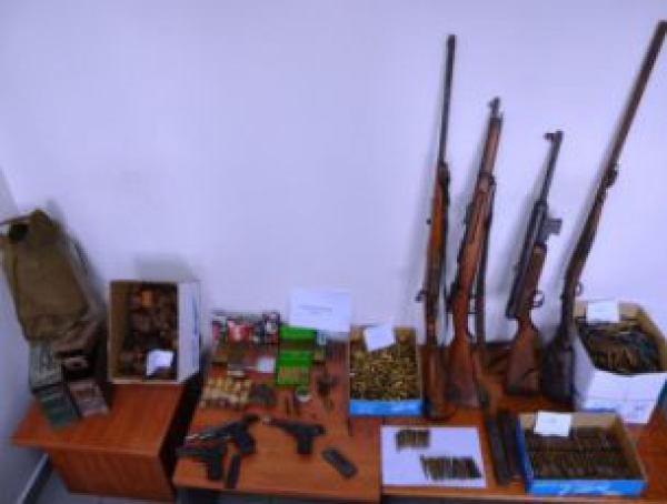 &Epsilon;&Kappa;&Rho;&Upsilon;&Beta;&Epsilon; &Epsilon;&Nu;&Alpha; &Mu;&Iota;&Kappa;&Rho;&Omicron; &Omicron;&Pi;&Lambda;&Omicron;&Sigma;&Tau;&Alpha;&Sigma;&Iota;&Omicron; &Sigma;&Tau;&Omicron; &Sigma;&Pi;&Iota;&Tau;&Iota; &Tau;&Omicron;&Upsilon; &Sigma;&Epsilon; &Pi;&Epsilon;&Rho;&Iota;&Omicron;&Chi;&Eta; &Tau;&Omicron;&Upsilon; &Delta;&Eta;&Mu;&Omicron;&Upsilon; &Lambda;&Alpha;&Gamma;&Kappa;&Alpha;&Delta;&Alpha;